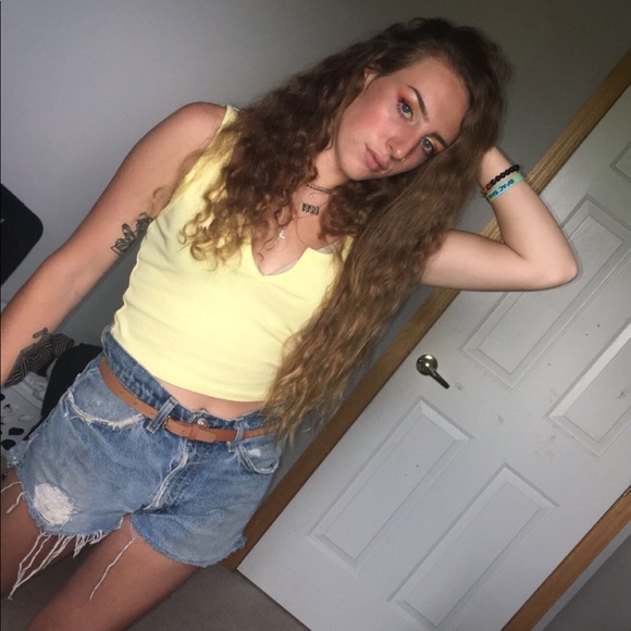 Meet your Posher, Alexis - Picture 4 of 4